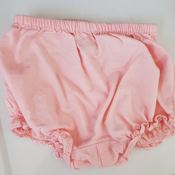 Floral top with bottoms - Picture 6 of 6